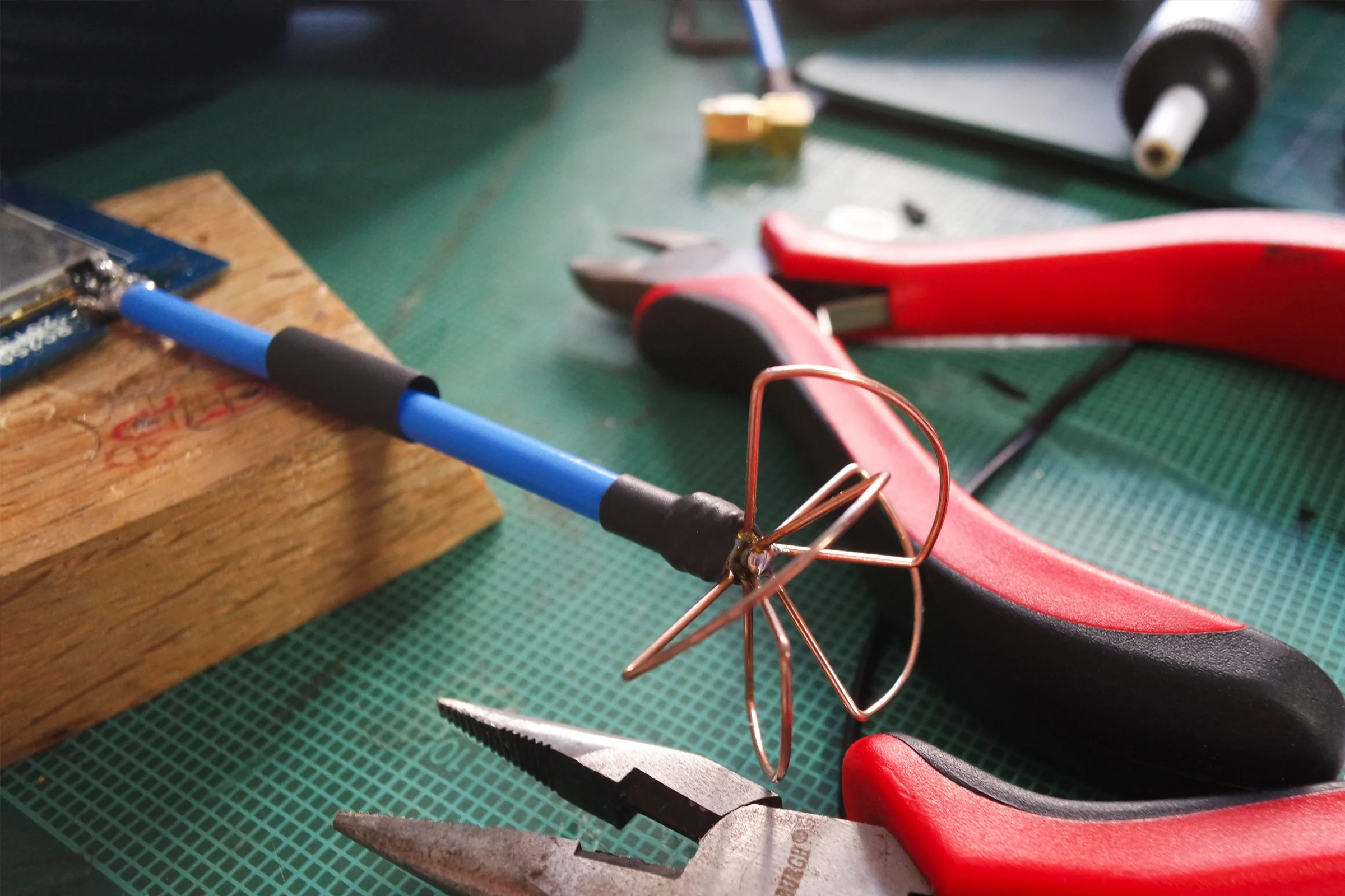 FPV Platforms and Goggle System — 3D printed cloverleaf antenna bending jig for consistent wire geometry